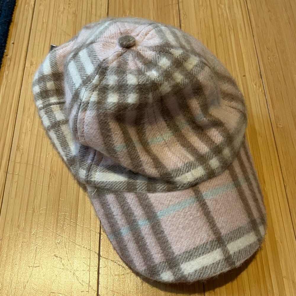 Burberry Beige and Cream Cap